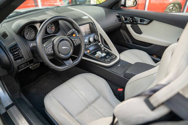 2014 Jaguar F-TYPE 18