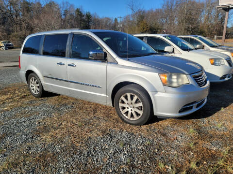 2012 Chrysler Town and Country for sale at reinCARnation, LLC in Reidsville NC