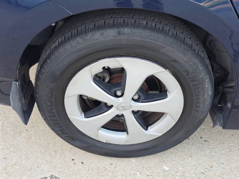 2012 Toyota Prius Two