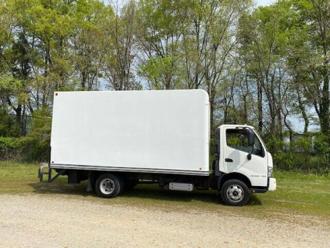 2017 Hino 155