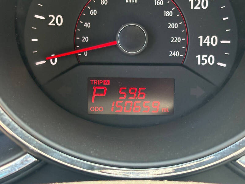 2011 Kia Sorento LX