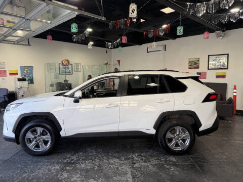 2023 Toyota RAV4 Hybrid XLE