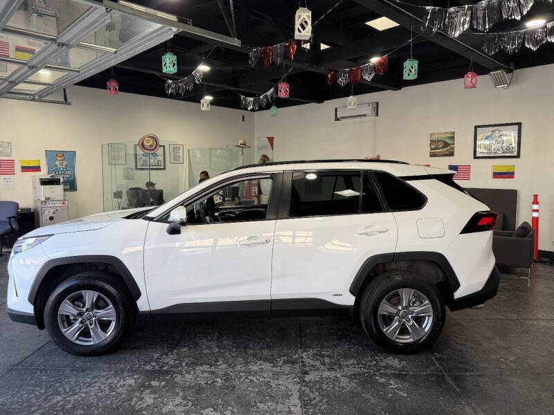 2023 Toyota RAV4 Hybrid XLE