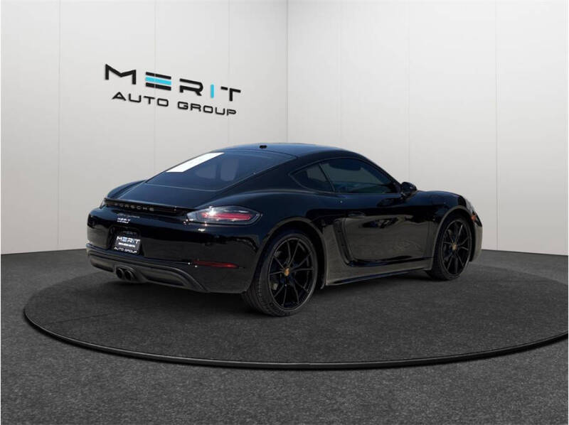 2021 Porsche 718 Cayman