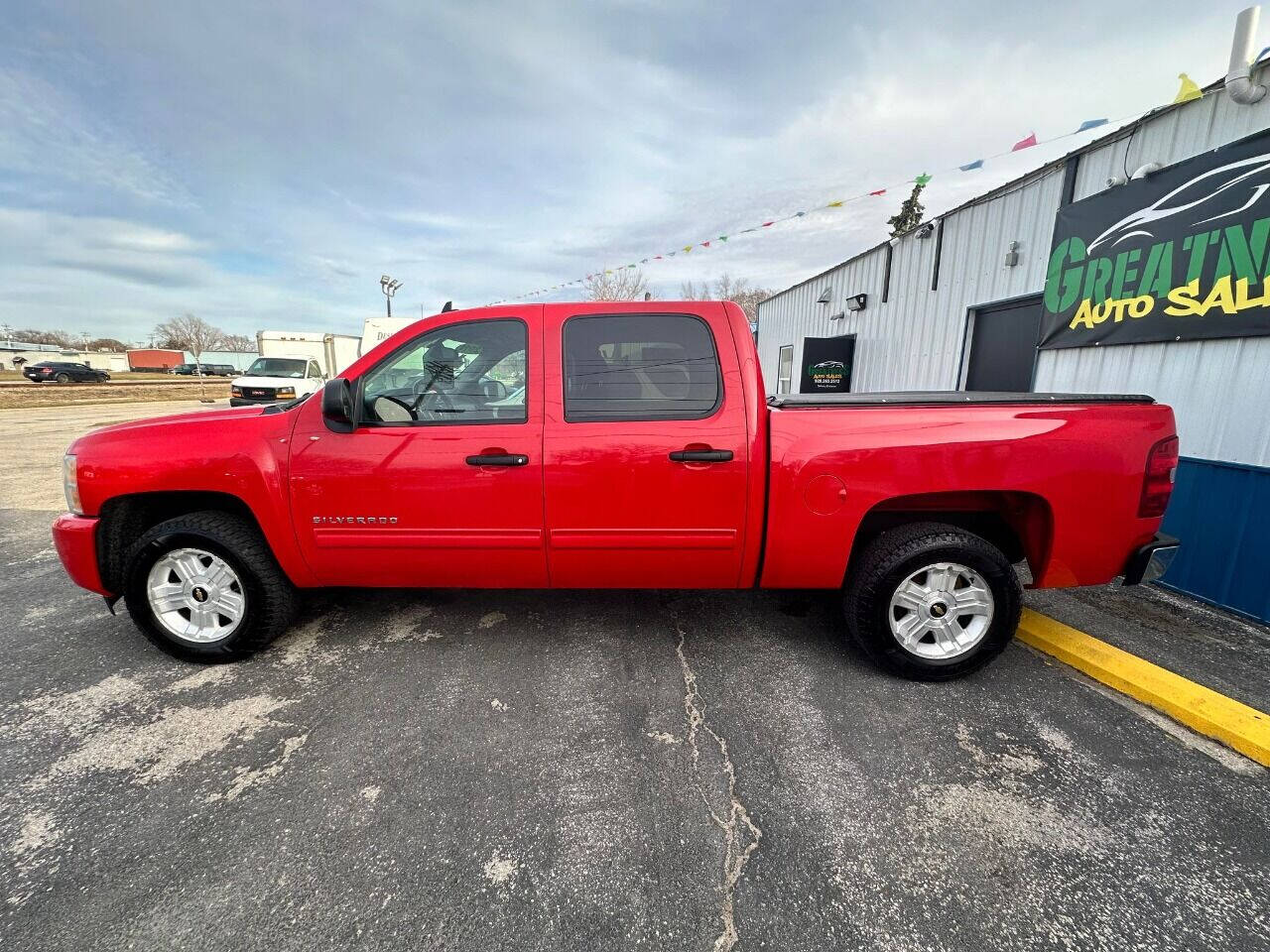 2011 Chevrolet Silverado 1500 for sale at GREATNESS AUTO SALES in Green Bay, WI