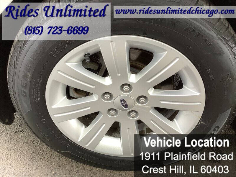 2011 Ford Taurus SE