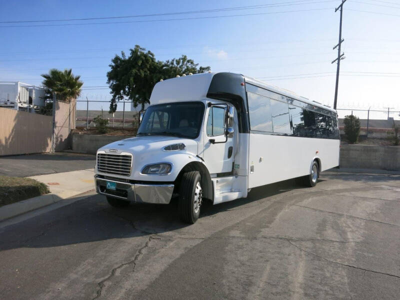 2014 Freightliner M2-106 RV Bus