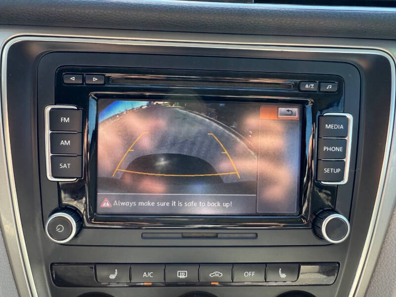 2015 Volkswagen Passat 1.8T Limited Edition