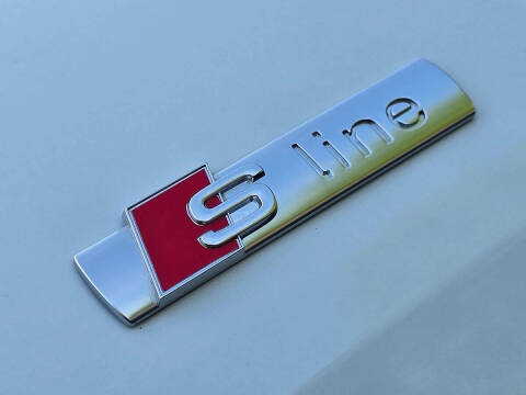 2023 Audi Q4 e-tron quattro Premium 50