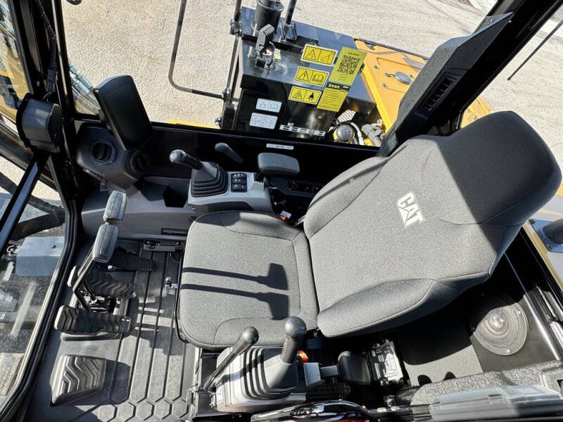 2025 Caterpillar 305.5 E2 CR