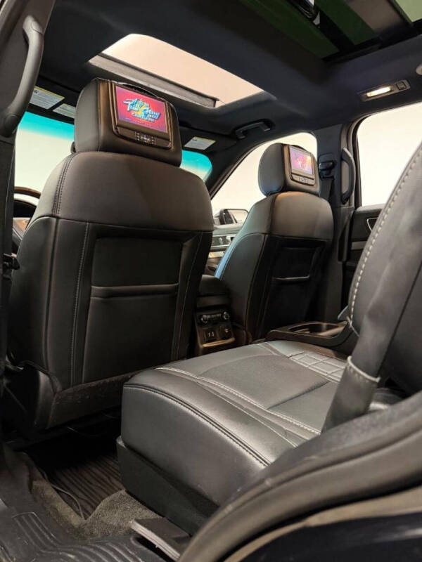 2017 Ford Explorer Platinum