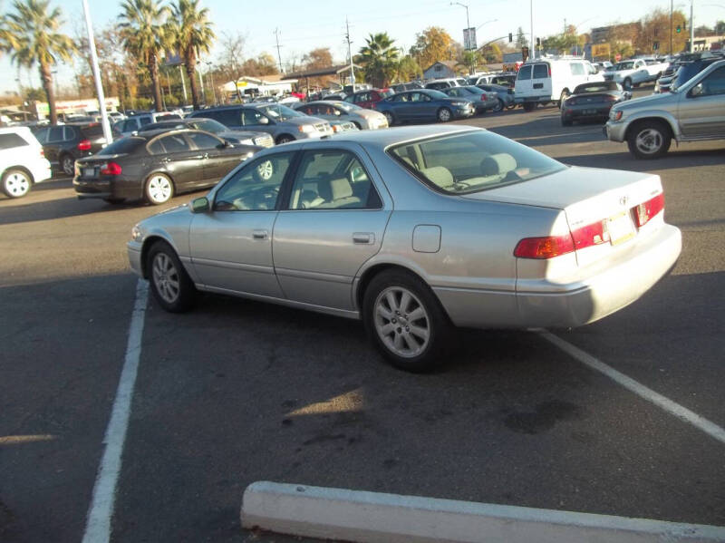 2001 Toyota Camry null photo 9