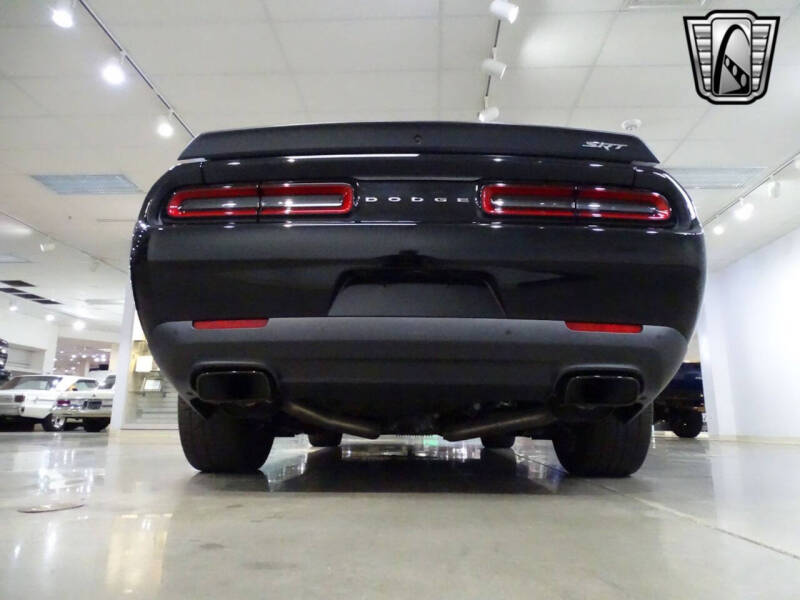 2015 Dodge Challenger SRT Hellcat