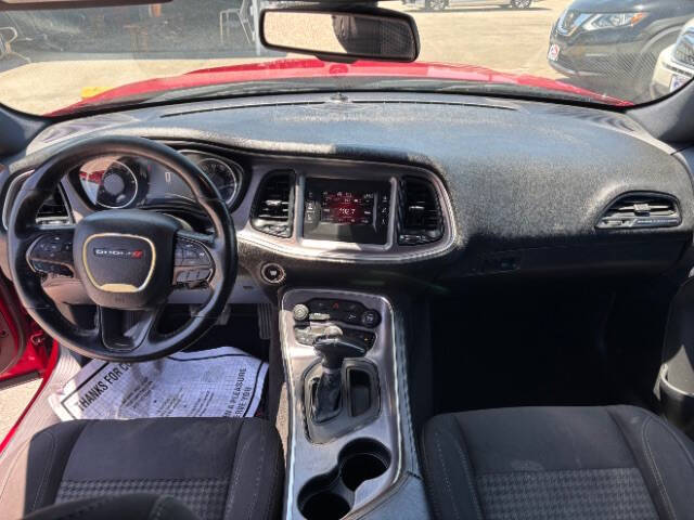 2017 Dodge Challenger SXT