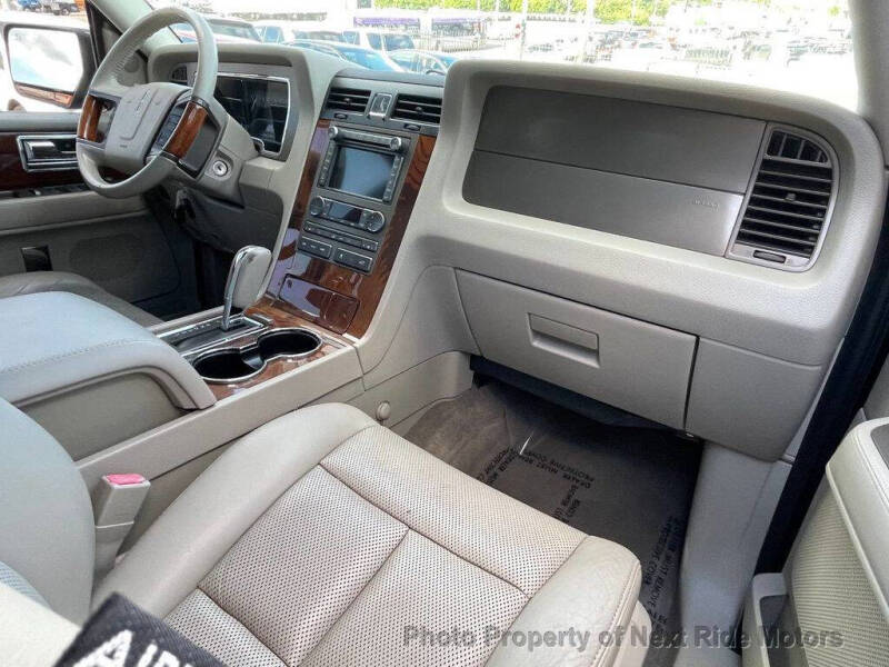 2011 Lincoln Navigator