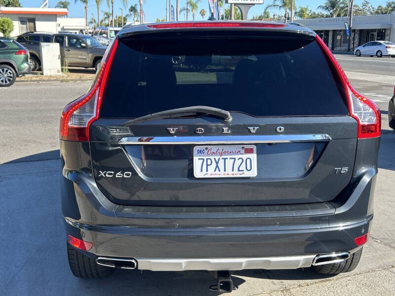 2016 Volvo XC60 T5 Drive-E Premier
