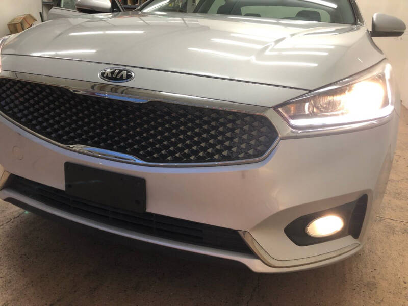 2017 Kia Cadenza Premium