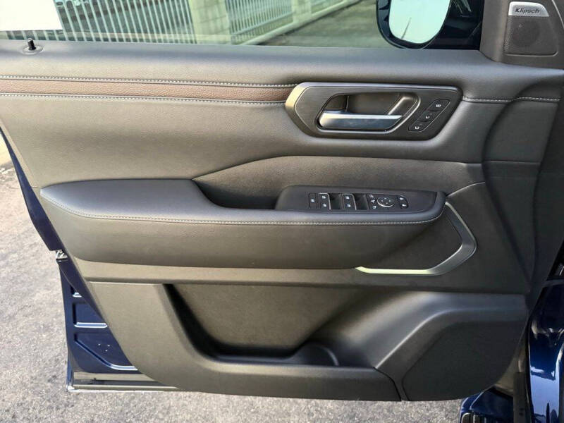 2025 Nissan Armada Platinum Reserve