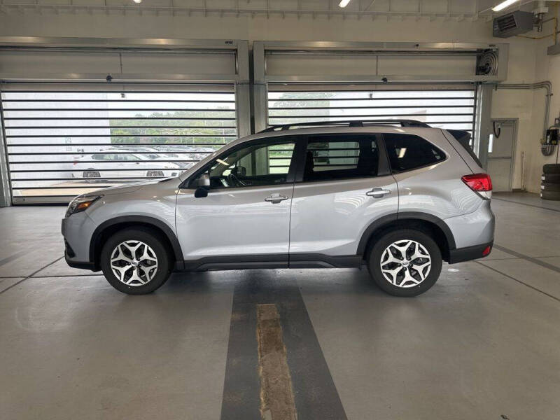 2024 Subaru Forester Premium