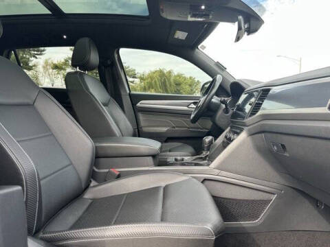 2023 Volkswagen Atlas Cross Sport V6 SEL R-Line Black 4Motion