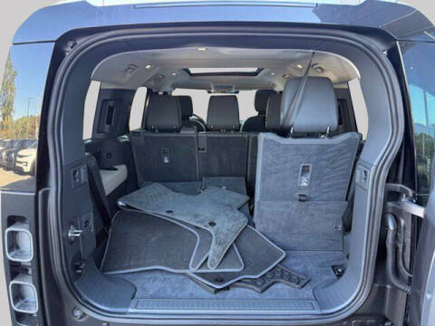 2024 Land Rover Defender 130 P400 X