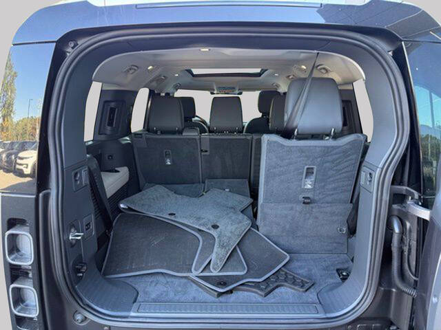2024 Land Rover Defender 130 P400 X