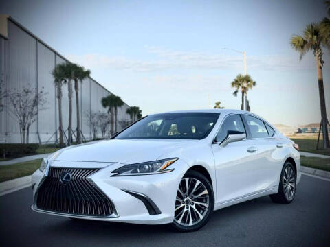 2019 Lexus ES 300h