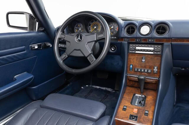 1986 Mercedes-Benz 560-Class 560 SL