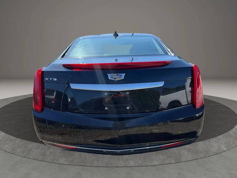 2017 Cadillac XTS Standard