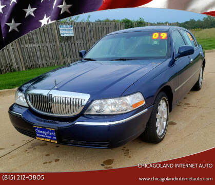 2009 Lincoln Town Car for sale at Chicagoland Internet Auto - 410 N Vine St New Lenox IL, 60451 in New Lenox IL