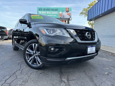 2017 Nissan Pathfinder for sale at Guarantee Motors,  INC in Villa Park IL