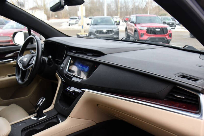 2018 Cadillac XT5 Luxury