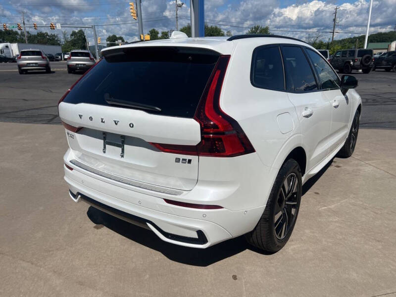2026 Volvo XC60 B5 Plus