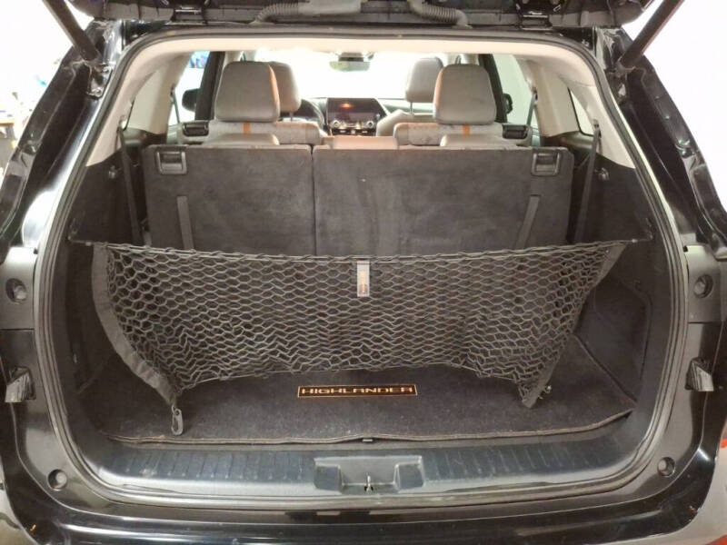 2023 Toyota Highlander Hybrid Bronze Edition