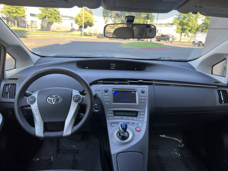 2012 Toyota Prius Two