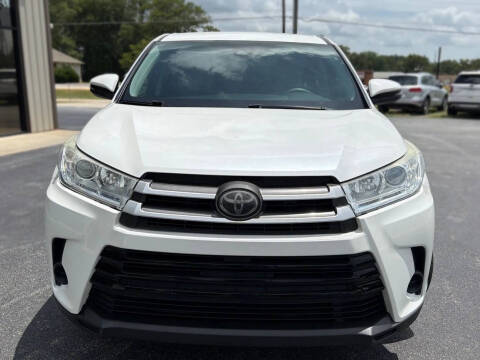 2017 Toyota Highlander LE
