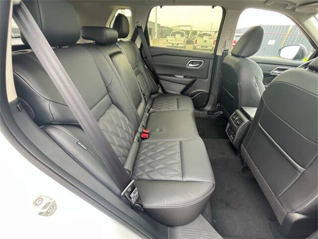 2025 Nissan Rogue Platinum