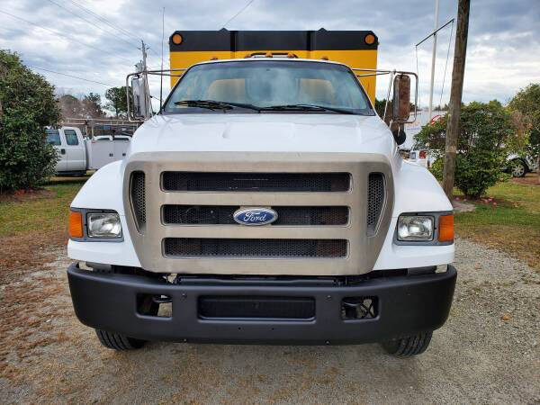 2004 Ford F-650 Super Duty