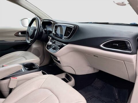2019 Chrysler Pacifica Touring L Plus
