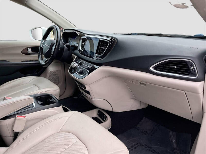 2019 Chrysler Pacifica Touring L Plus