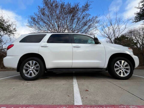 2012 Toyota Sequoia SR5
