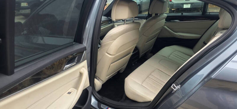 2017 BMW 5 Series 540i