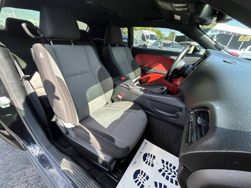 2015 Dodge Challenger SXT