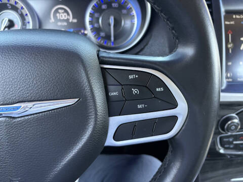 2018 Chrysler 300 Touring