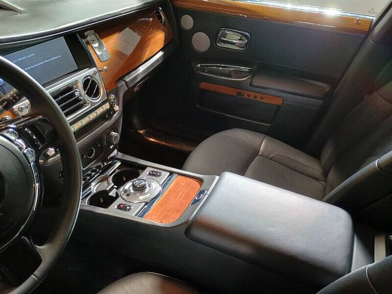2010 Rolls-Royce Ghost 41