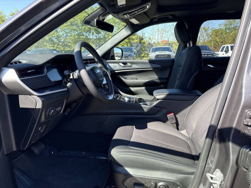 2025 Jeep Grand Cherokee L Laredo X