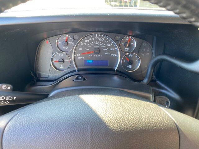 2022 Chevrolet Express 2500