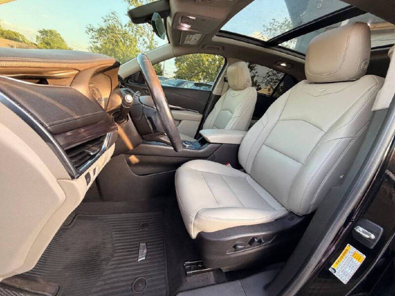 2019 Cadillac XT4 Luxury