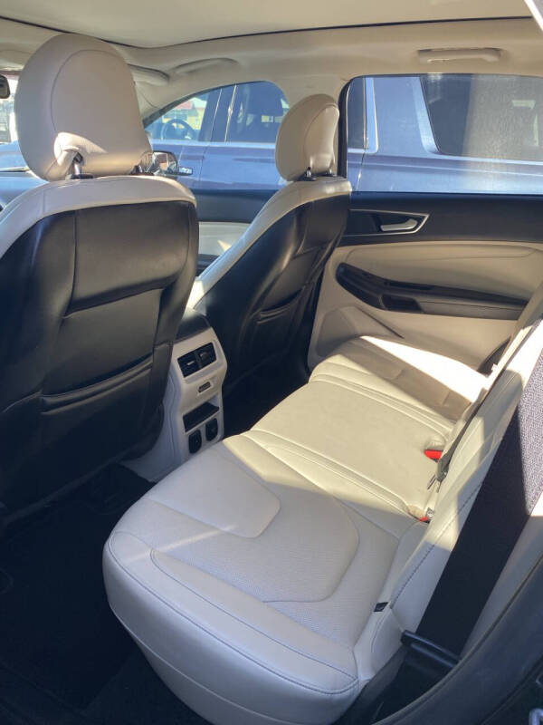 2019 Ford Edge Titanium