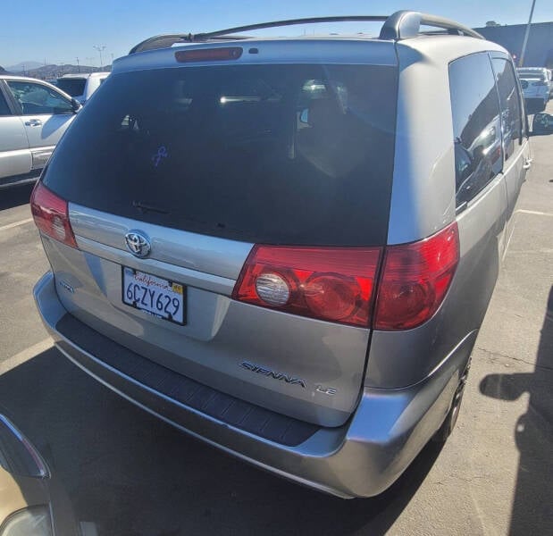 2008 Toyota Sienna null photo 6